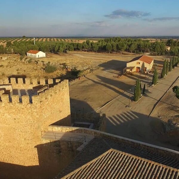 La Junta de Gobierno aprueba el proyecto para el estudio de impacto ambiental de la rehabilitación del entorno del castillo de Peñarroya