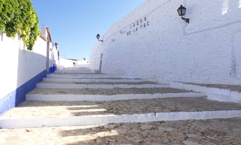 Campo de Criptana sigue trabajando por mejorar la estética del barrio del Albaicín