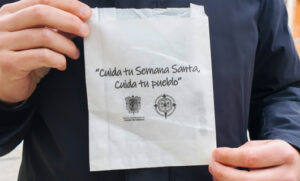 Bolsas de Papel para Proteger la Semana Santa en Campo de Criptana