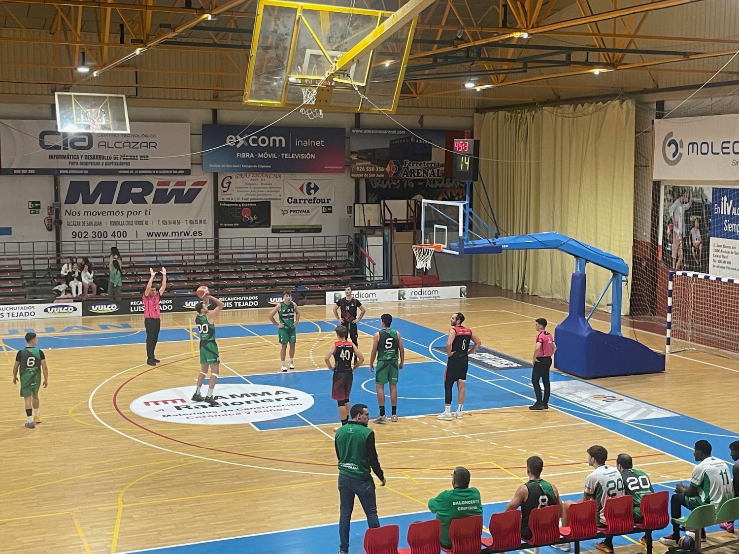 Victorias para las chicas del senior y junior masculino de Baloncesto Criptana