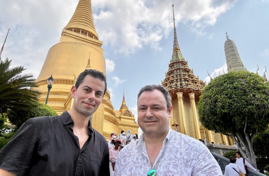 El Dúo Belcorde regresa a España tras impartir docencia y difundir la música española en Tailandia